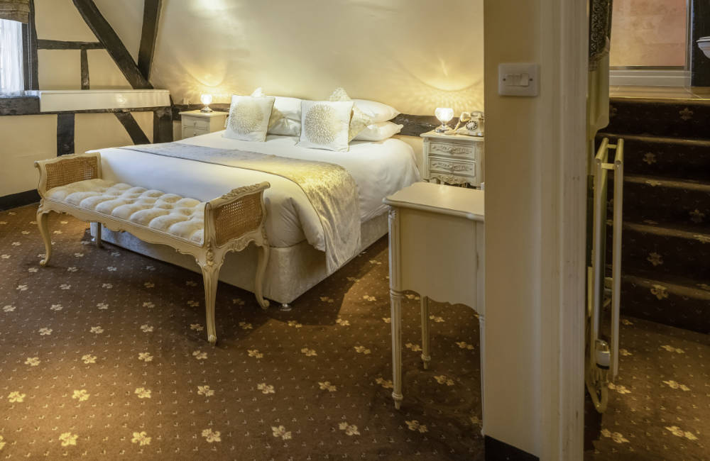 There are 7 bedrooms at the White Swan Hotel in Henley in Arden